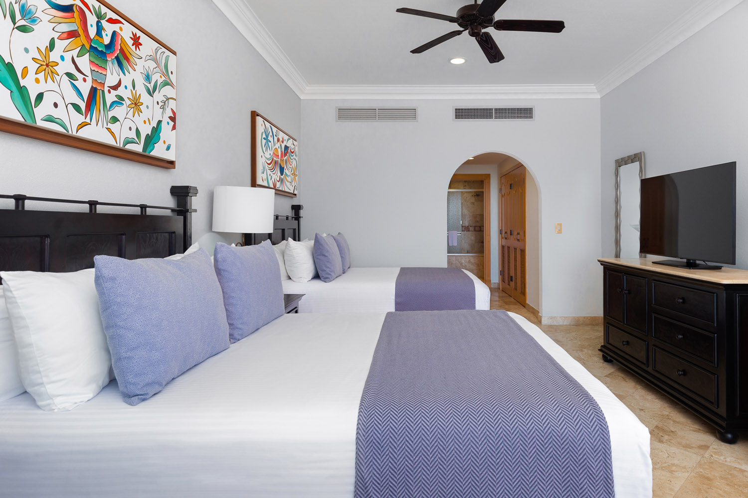 3BR Ocean View Condo at Villa La Valencia